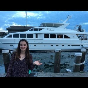 Meet your Posher, Daniela